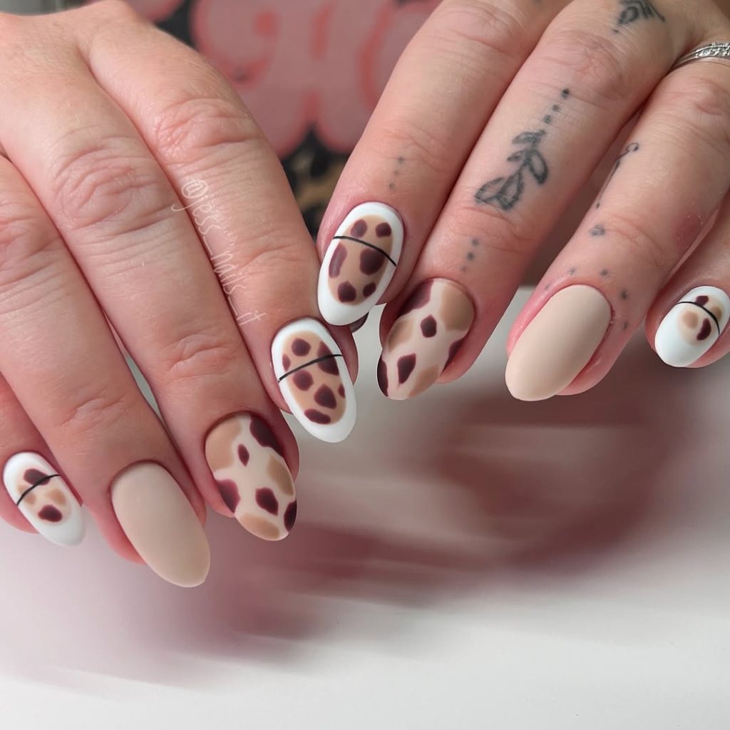 choco cookie chip nail ideas
