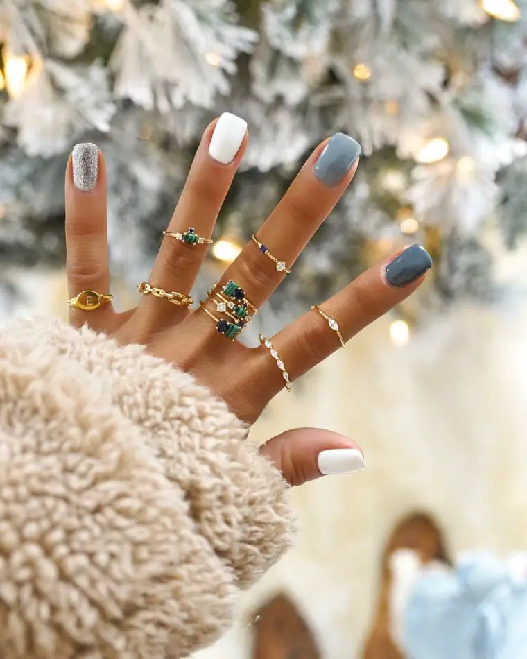 Simple christmas nail ideas