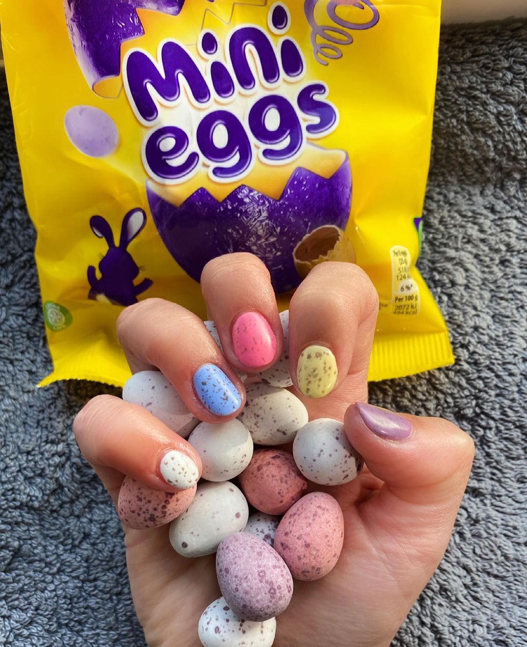 39 Simple Easter Nail Ideas to Copy in 2022 MorningKo