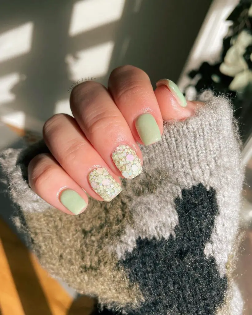 light green nails 