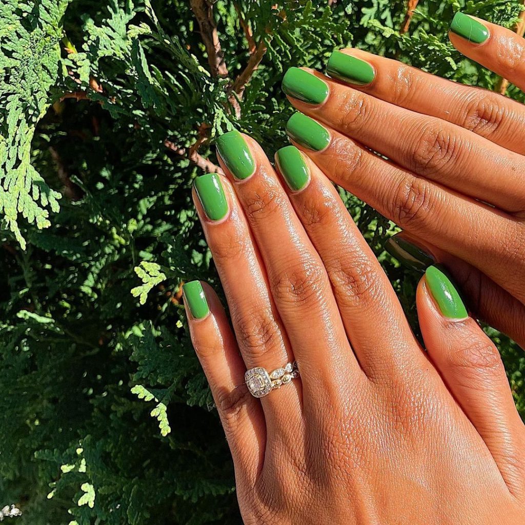 Green nail color for dark skin