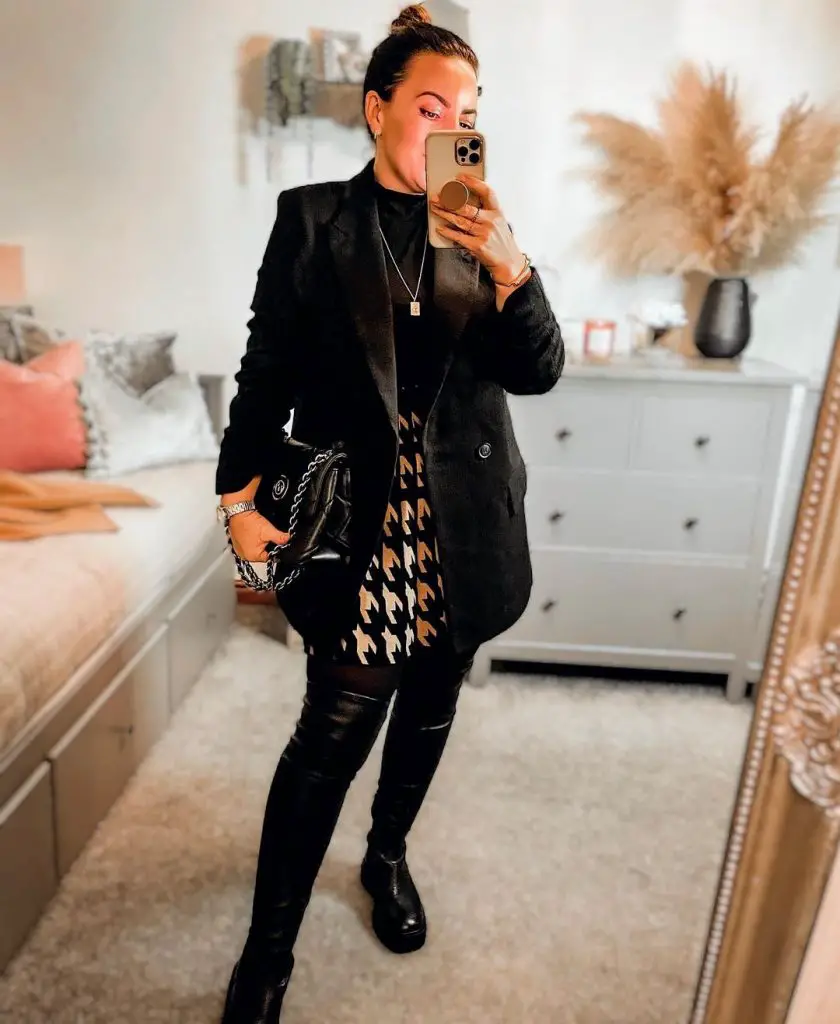 Blazer outfit ideas with skirt