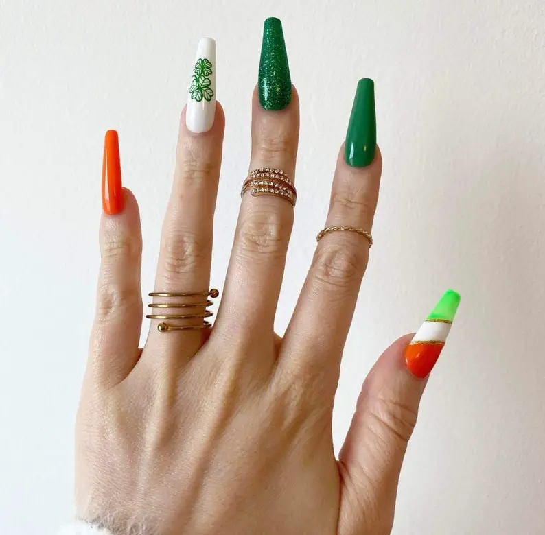 Coffin green nails | St. Patrick's day nail ideas