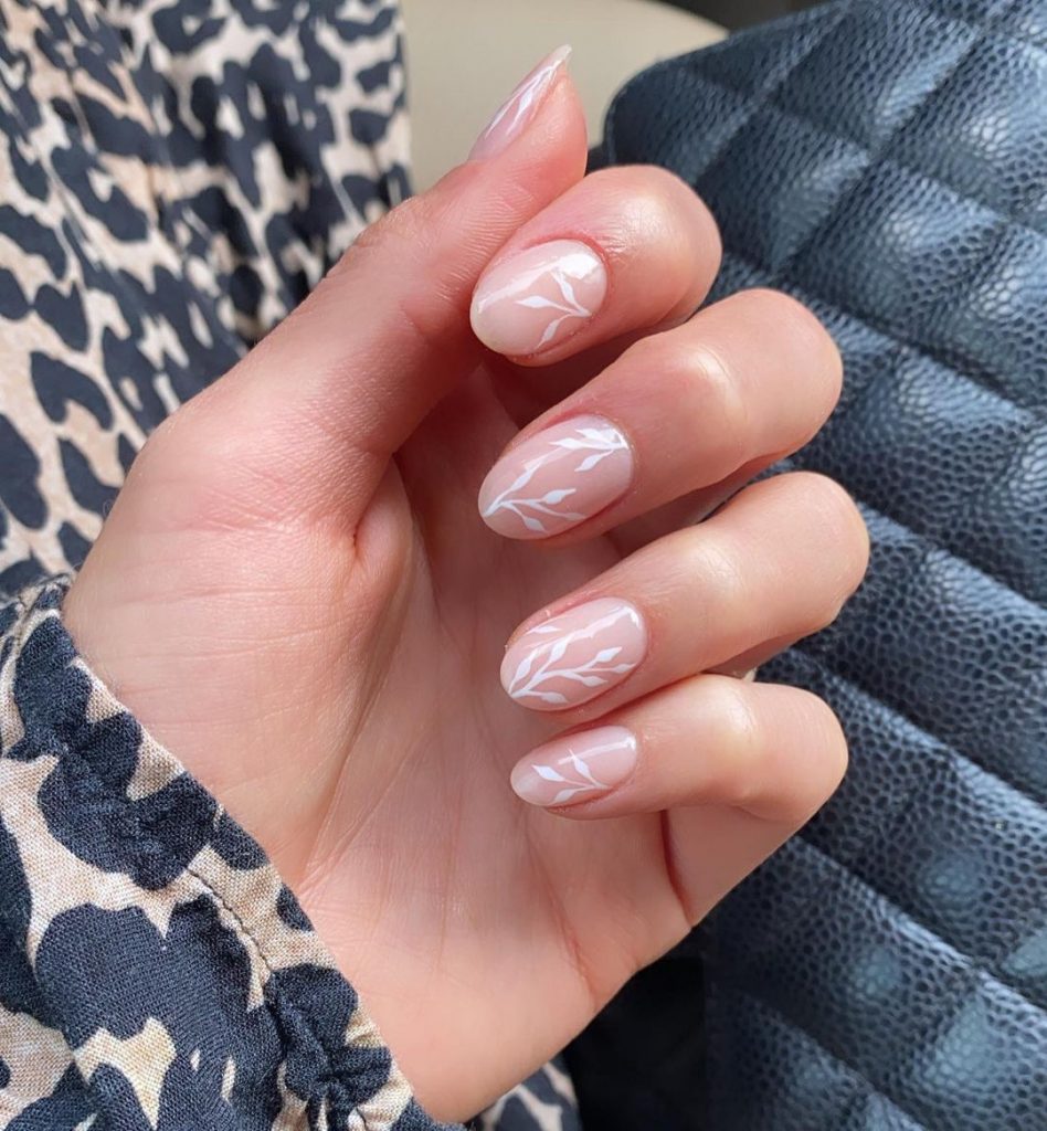 Pink nude nail color