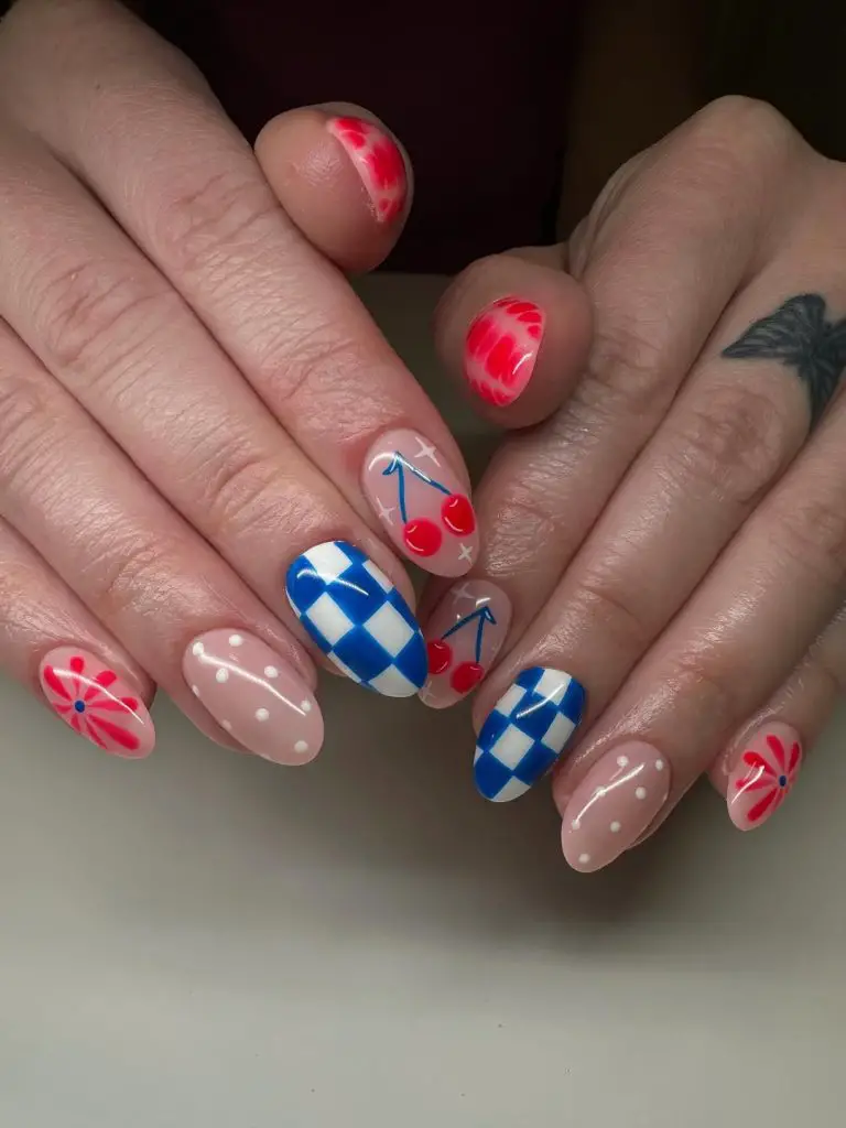 4th of July nails inspo 2025