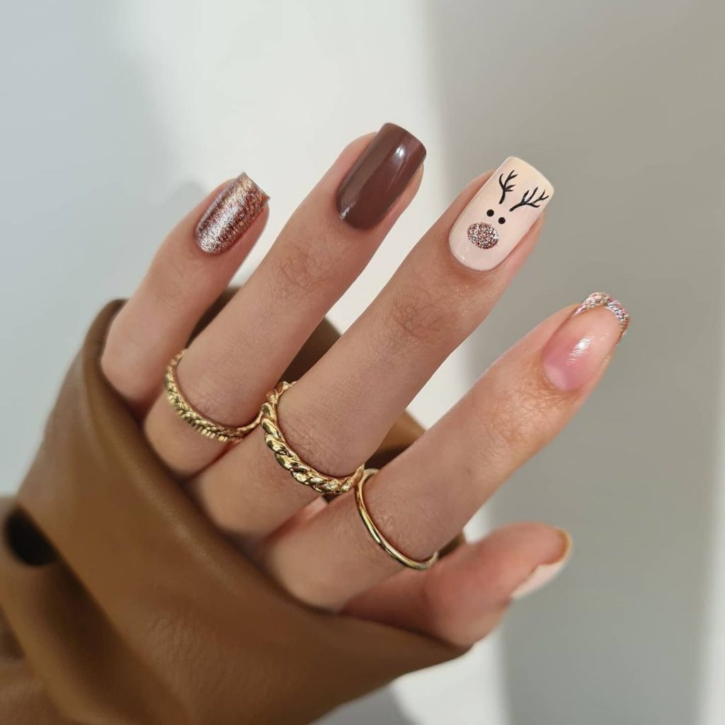 christmas nails| brown nail ideas