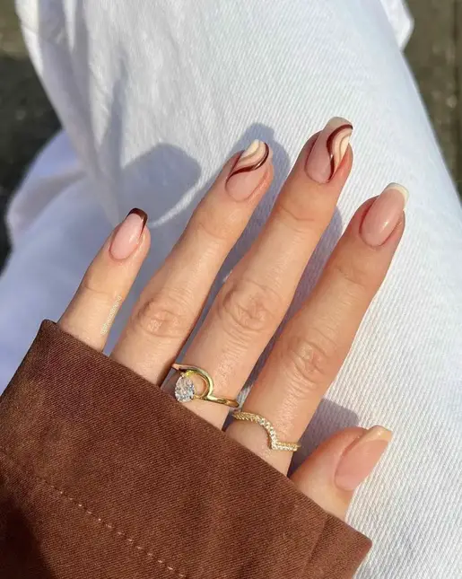 wavy nails | brown nails 2022
