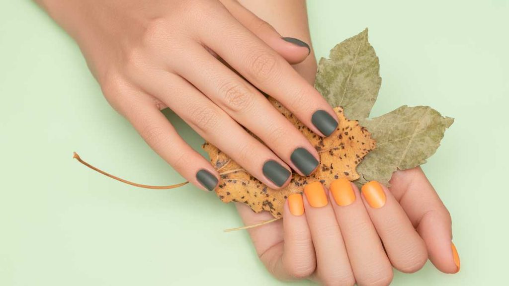 Two tones nails with autumn shades