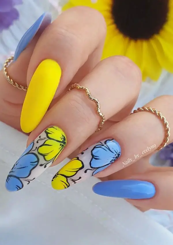 26 Floral Nail Designs To Copy This Spring