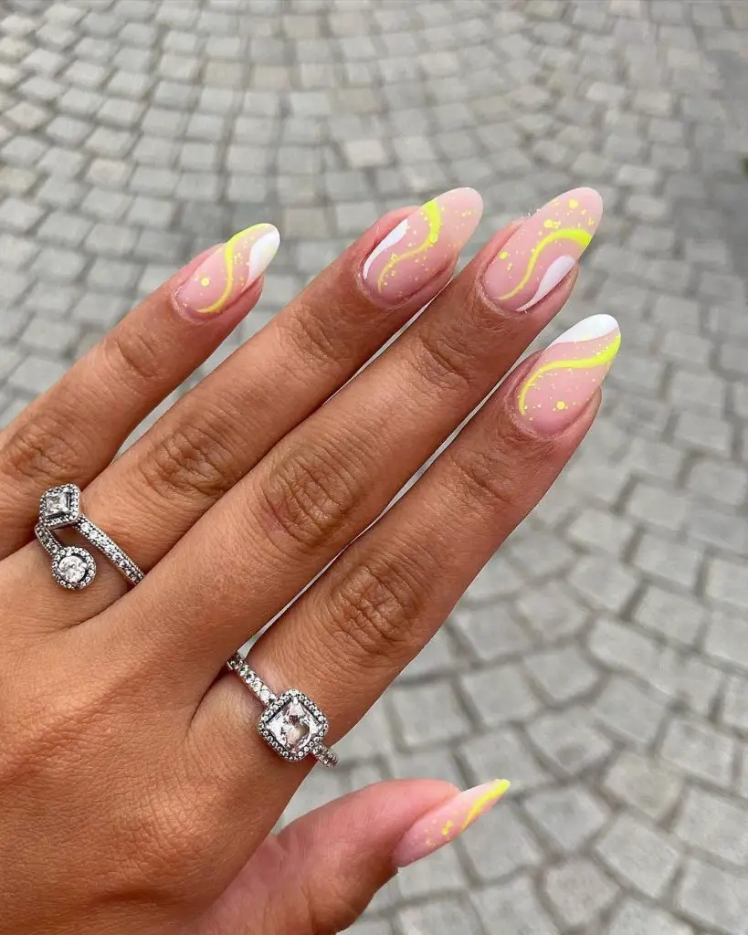 wavy nail art