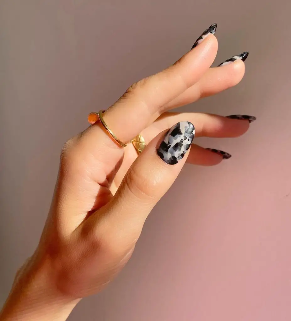 Abstract nails