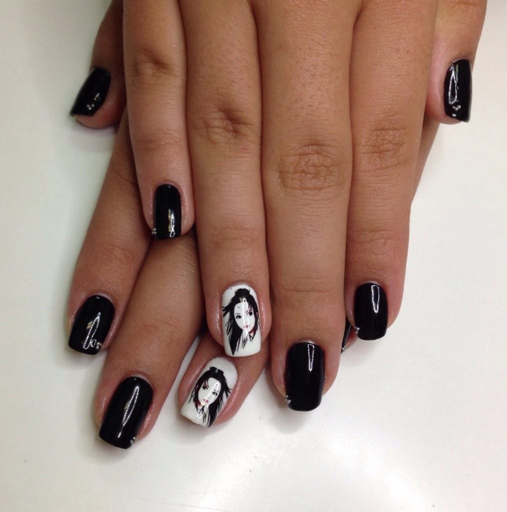 Black and white manicures