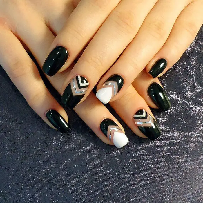 Geometric nails