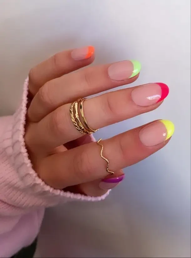 French summer nails 