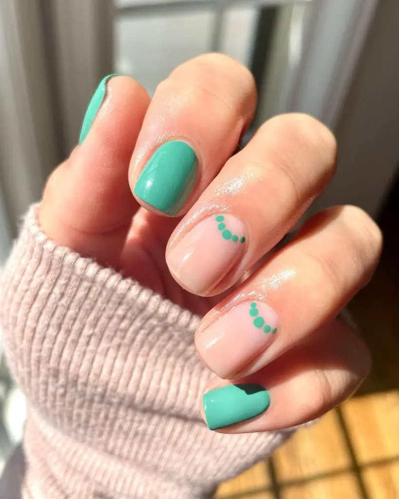 Mint green nail inspo