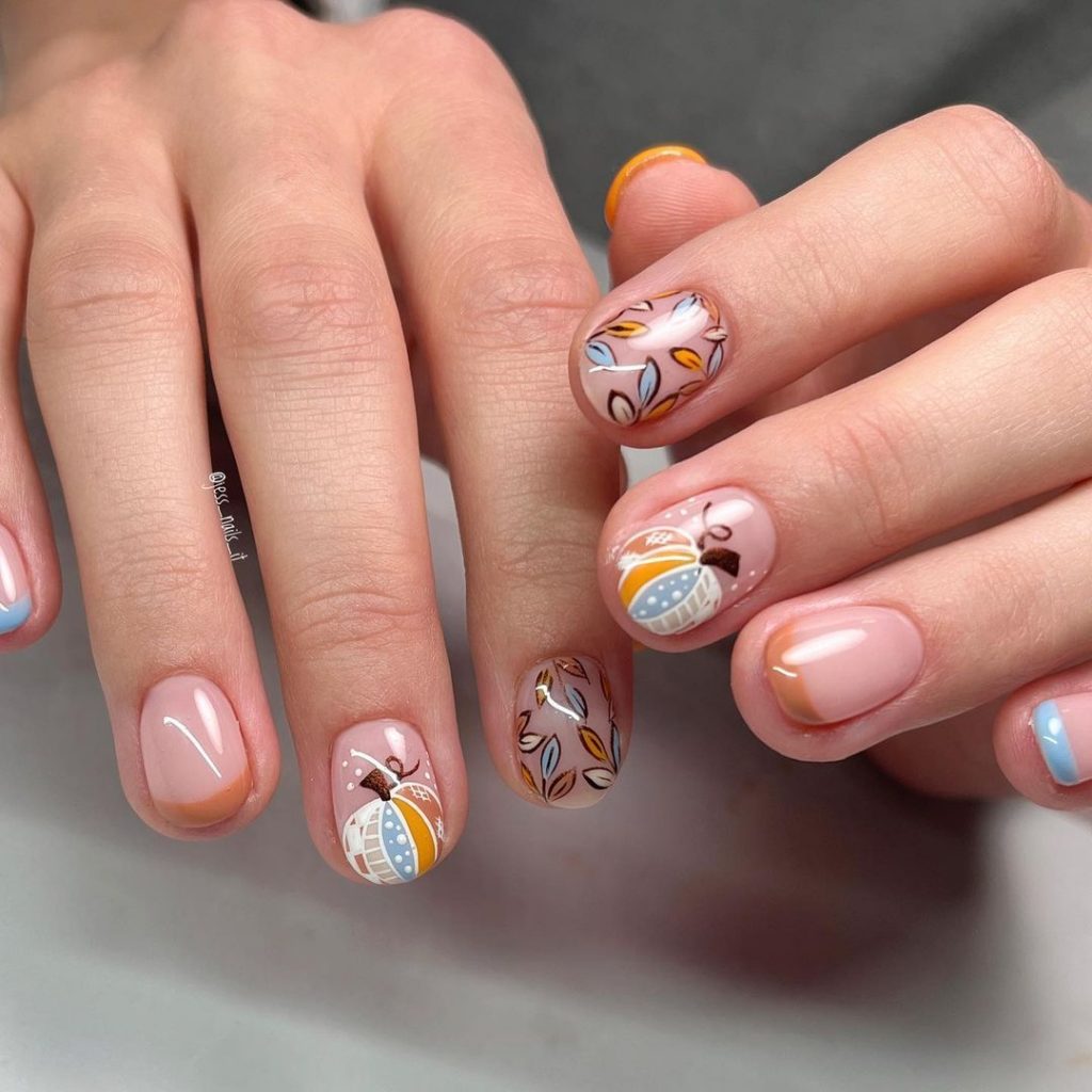 Pumkin nails inspo