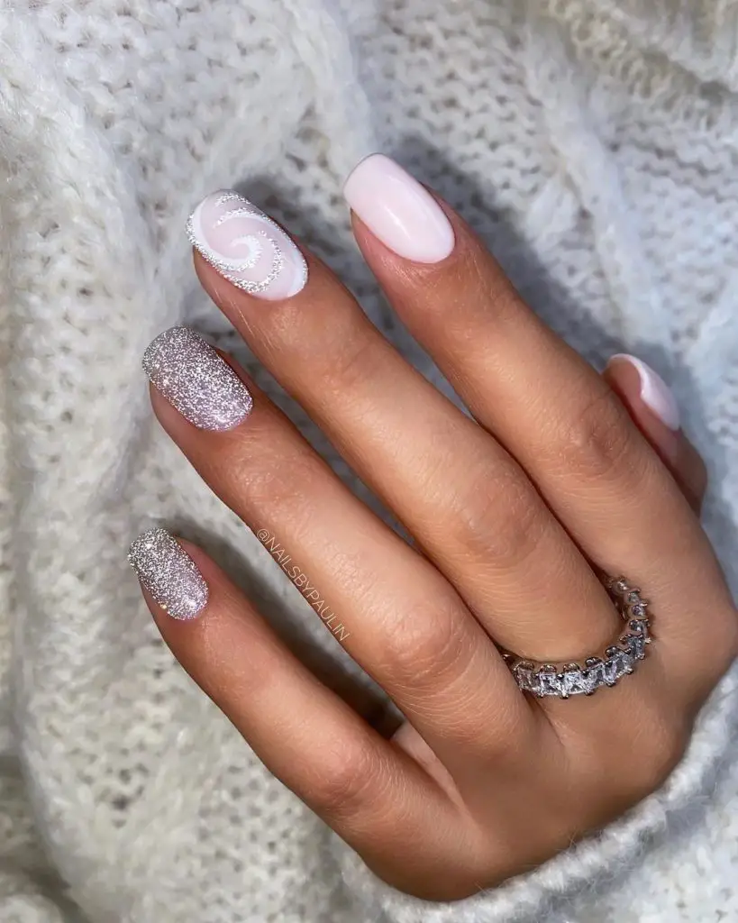 Glamorous glitter nails