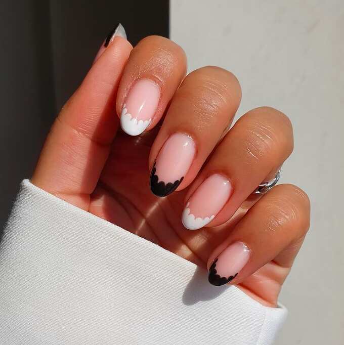 Black and white french nails | classic manicures