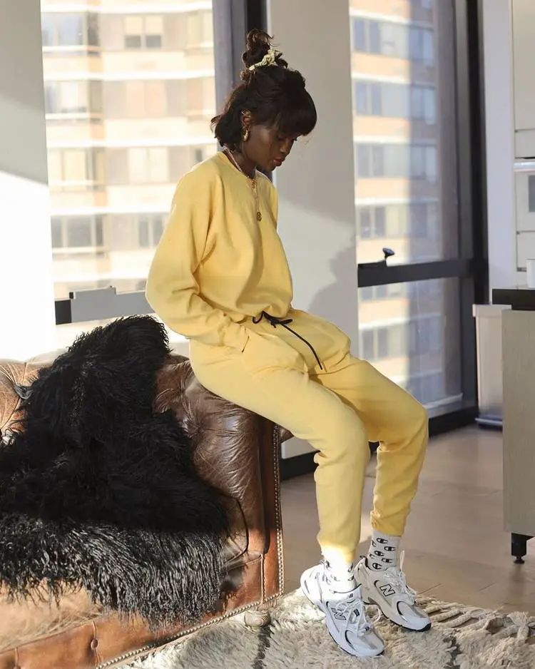 Trendy yellow tracksuit outfit ideas 