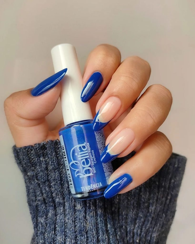 Solid lavish blue nail ideas