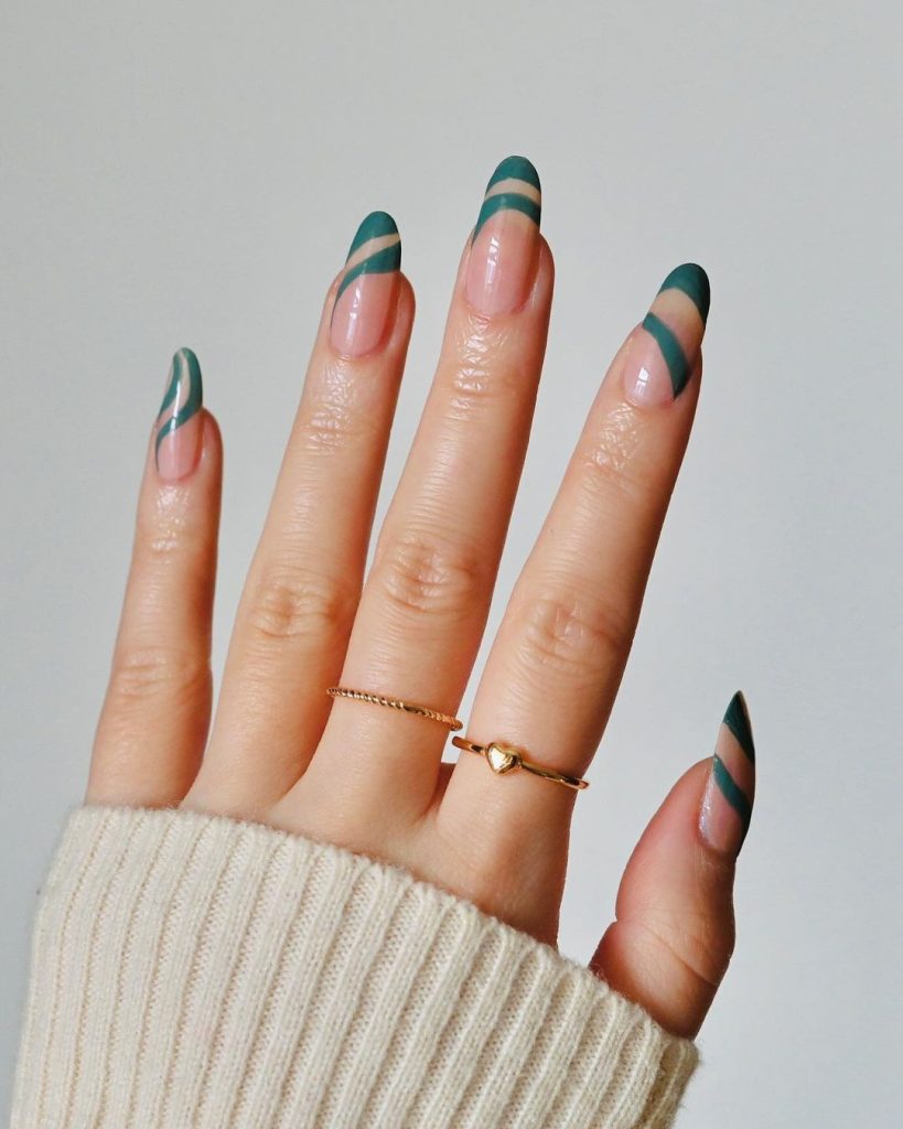 Simple almond shaped nails 