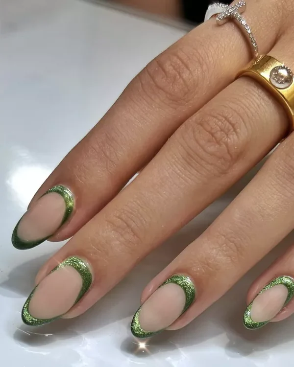 37 Attention-Grabbing Glitter Nail Designs To Add Some Sparkle In Your Style