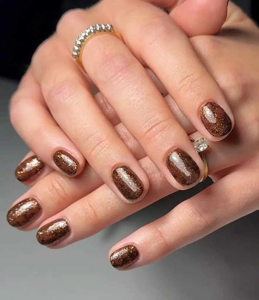 brown short nail ideas