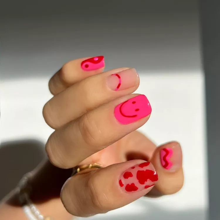 Pik and red mismatch nail designs