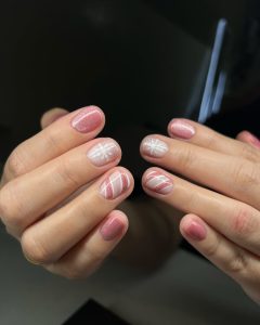 white snowflake nail designs