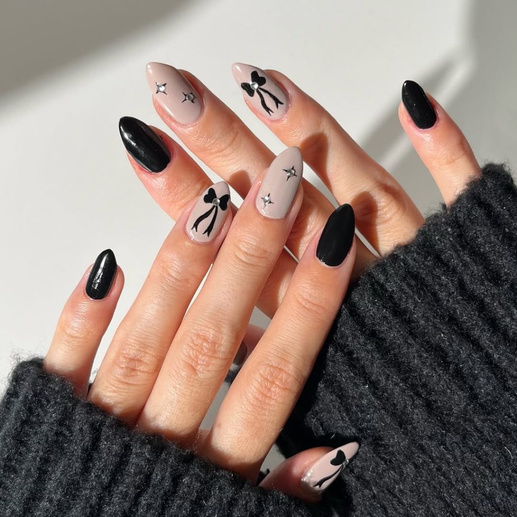 black bows nail design