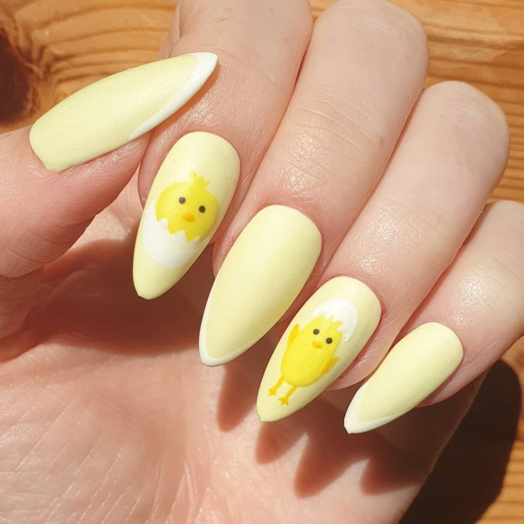 cutest yellow nail designs for spring 