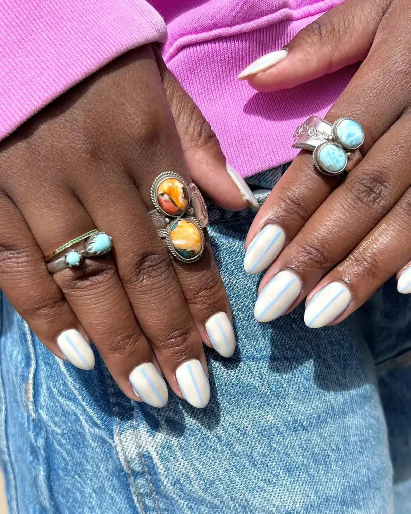 pastel striped nails inspo