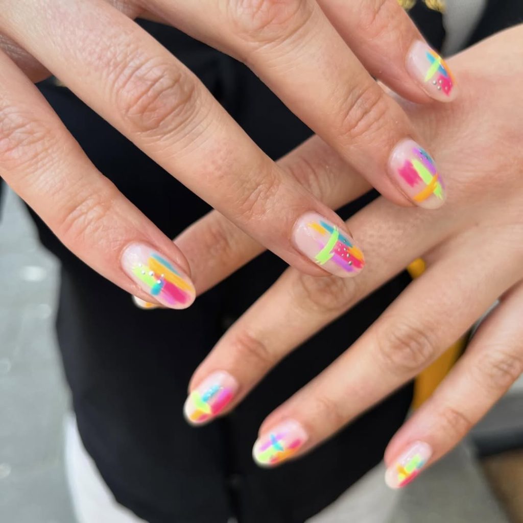neon paint streaks nails 