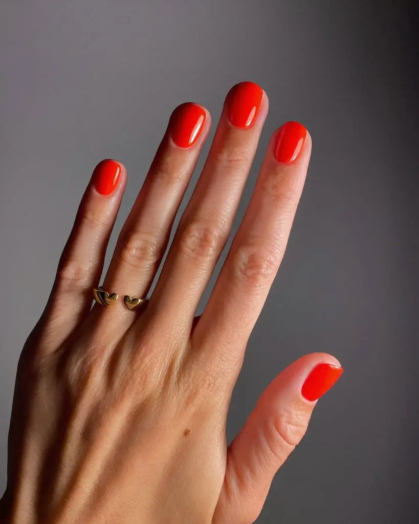 red august nails inspo