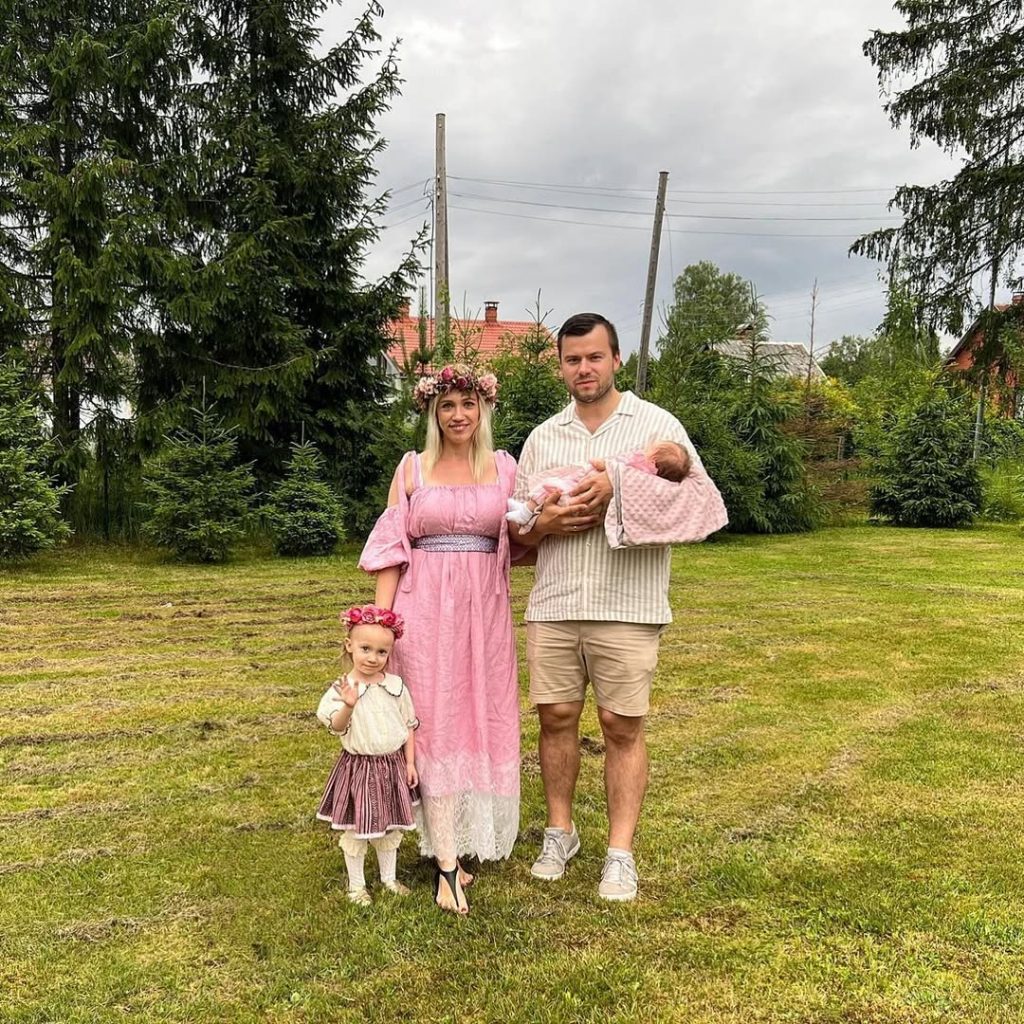 Halloween costumes for family
