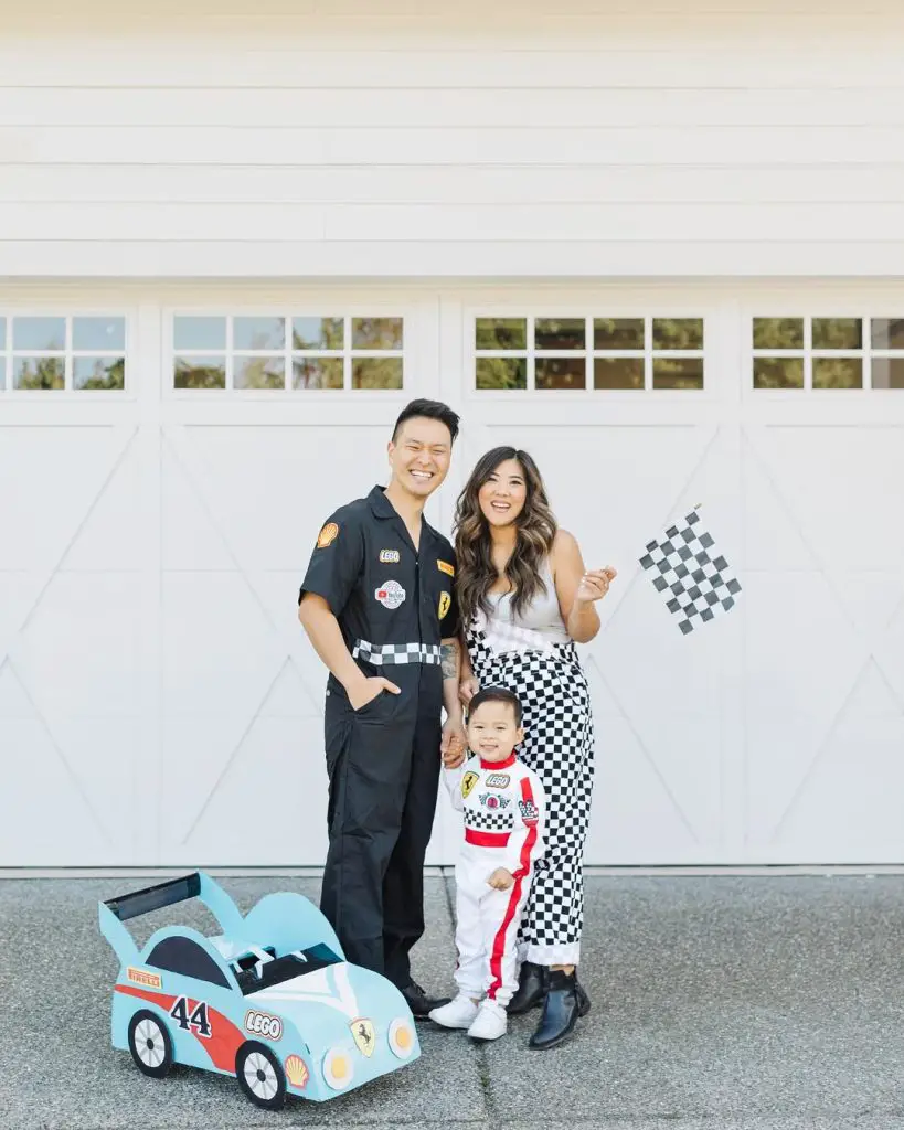 it The Trach racers family halloween cpstumes