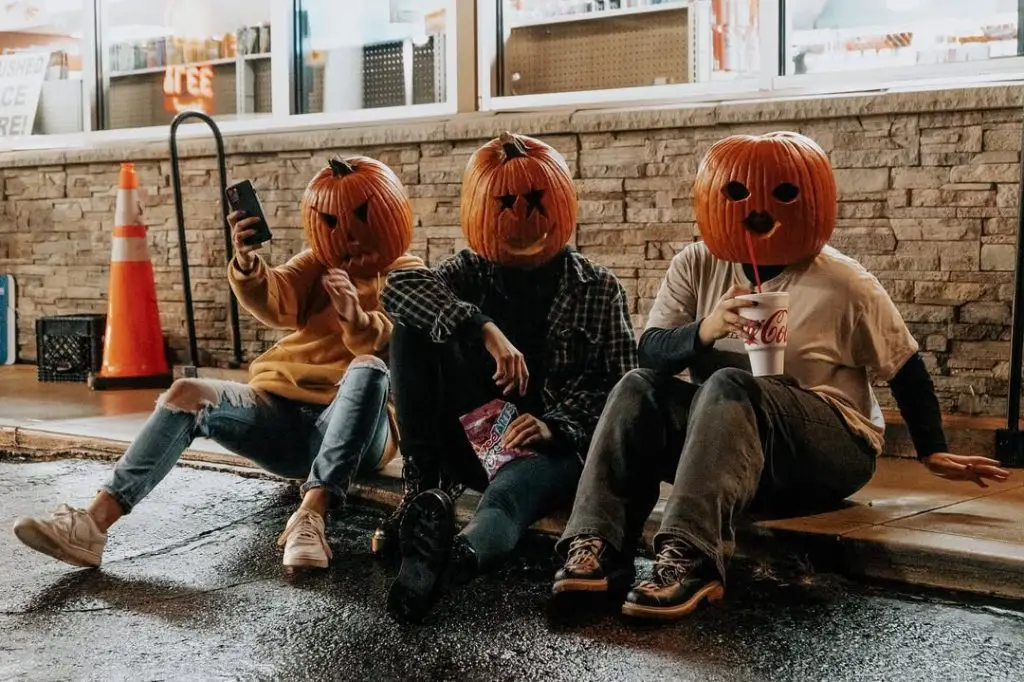 Pumpkin heads costume