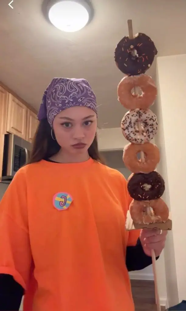T BO I CARLY HALLOWEEN