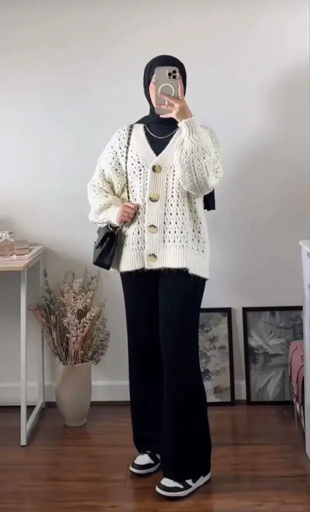 modest fall outfit inspo for autumn 20225