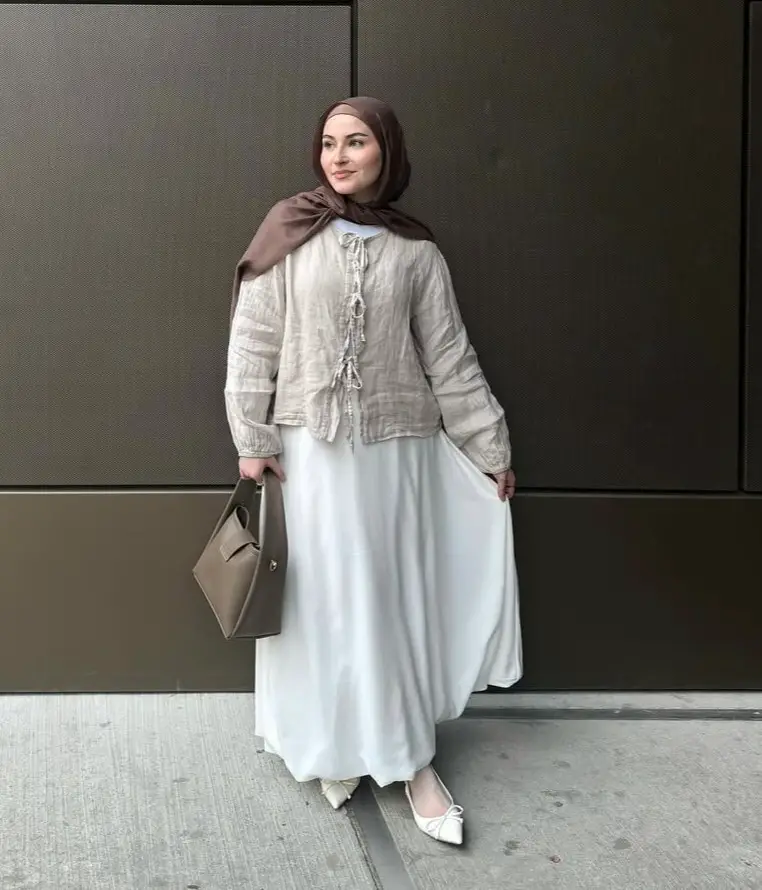 modest cute neutral outfits for autumn 