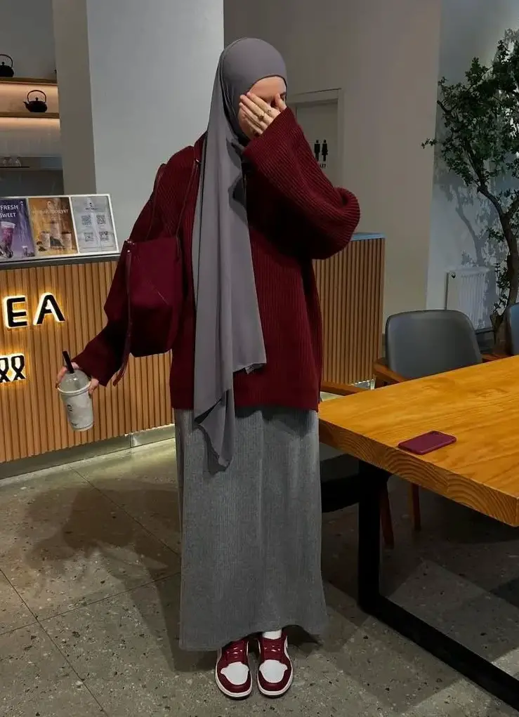 modest fashion outfit for autumn