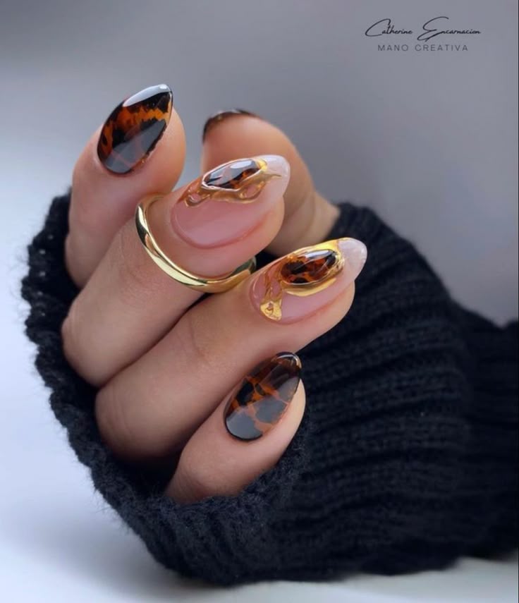 tortoiseshell nails to copy this fall