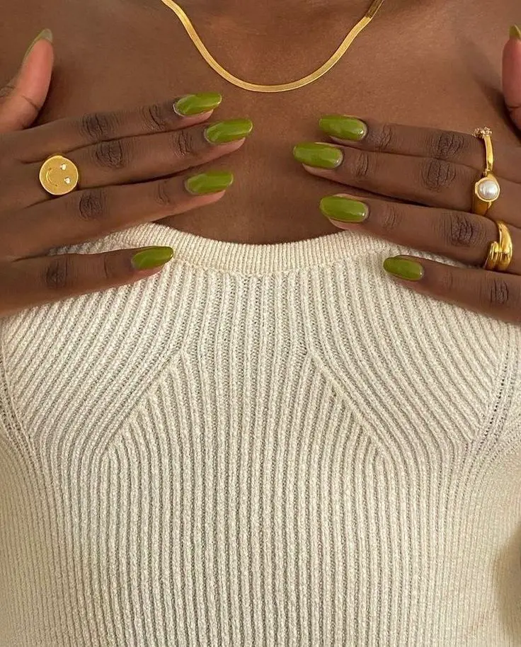 olive green nail colors on dark skin? Nail color ideas for fall