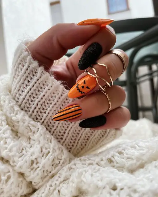 spooky halloween nail art 